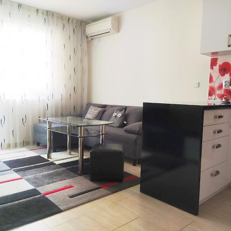 Modern Apartment In Burgasz Kültér fotó