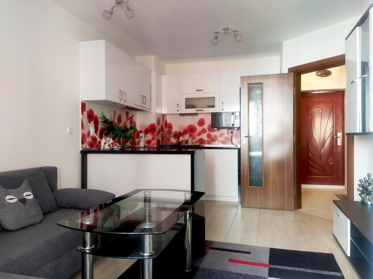 Modern Apartment In Burgasz Kültér fotó