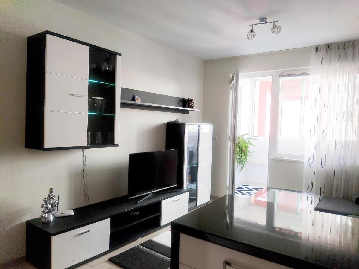 Modern Apartment In Burgasz Kültér fotó